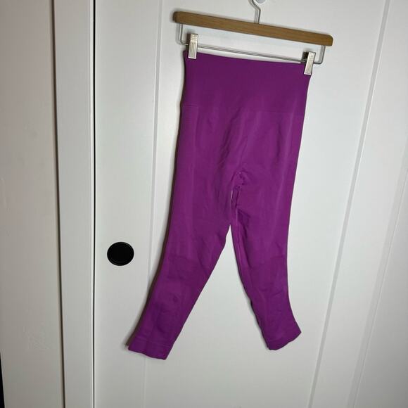 Lululemon Zone In Crop Ultra Violet High Rise Seamless Knit Leggings Size 6 - Picture 6 of 6